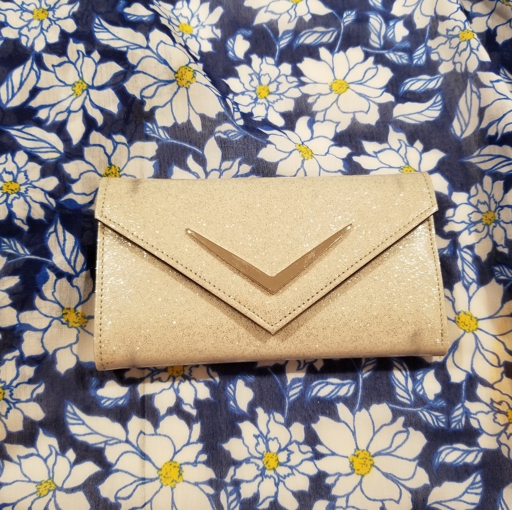 Sparkling White Liquorbrand wallet